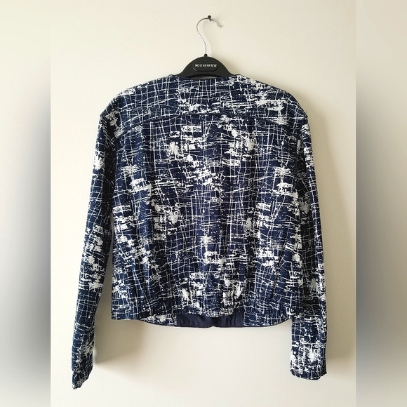 Printed Jacket in Small, Colour: Navy and White - Picture 2 of 2